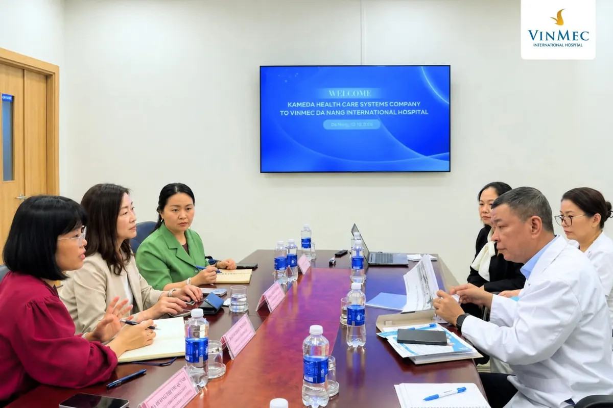 Trao đổi kinh nghiệm và tìm hiểu cơ hội hợp tác y tế tại Vinmec Đà Nẵng.